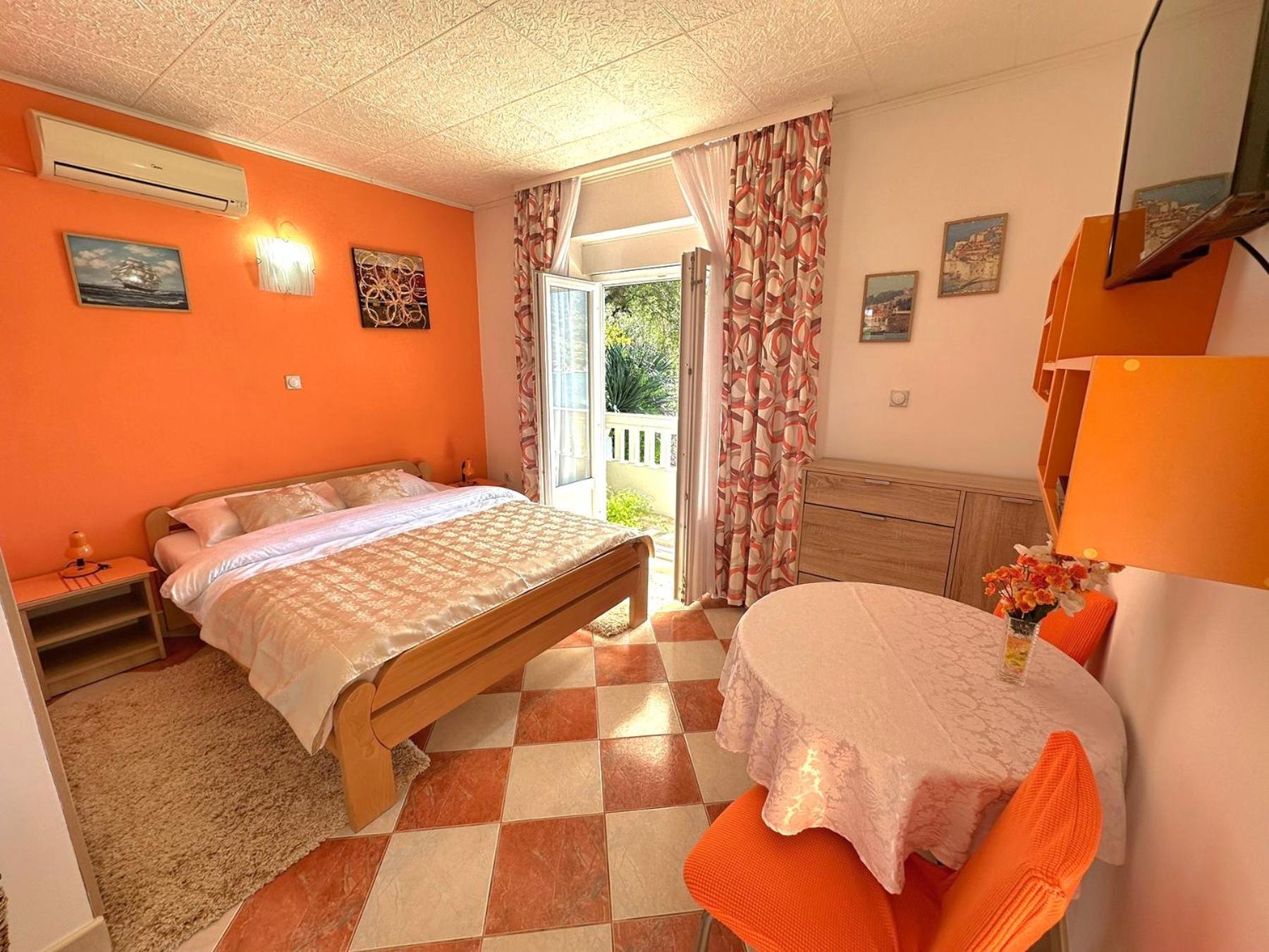Apartments Okuka Tivat Exterior foto