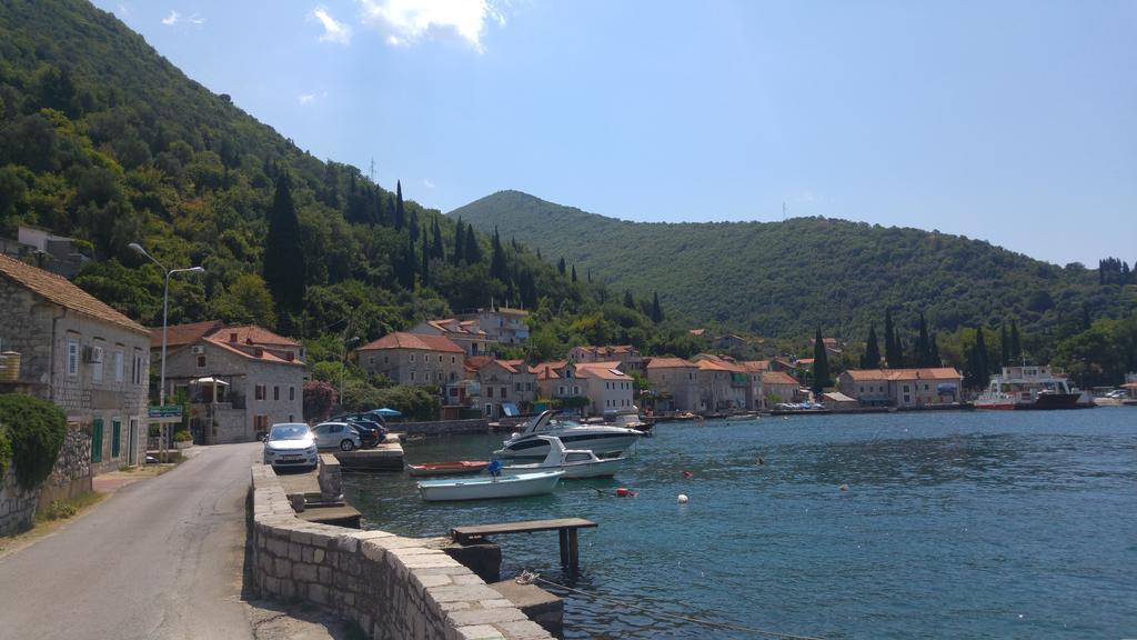 Apartments Okuka Tivat Exterior foto