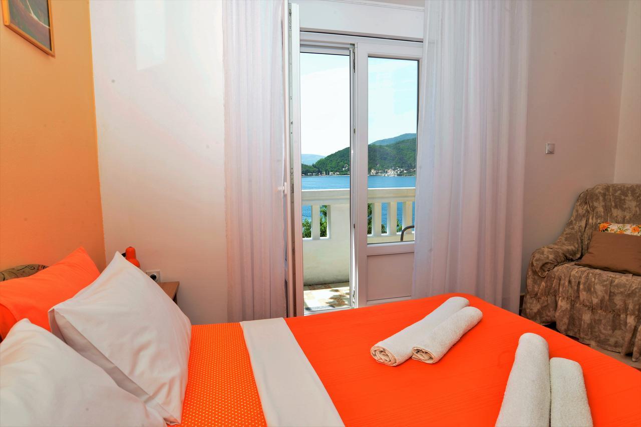 Apartments Okuka Tivat Exterior foto
